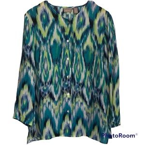 CHICOS size 2 / Large blue green design lightweight button up Blouse sleeve tabs